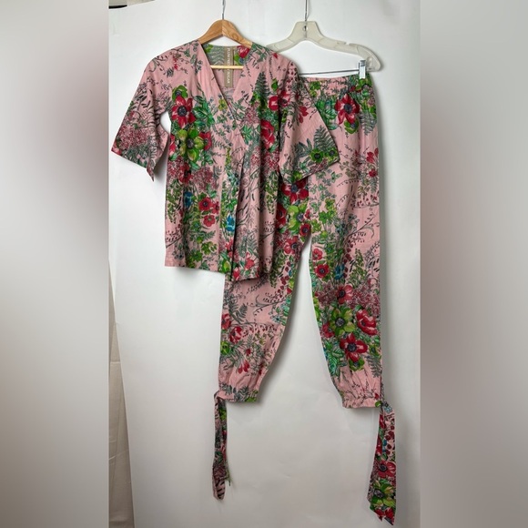 Plum Pretty Sugar Floral Printed Pajamas Set - Picture 2 of 13